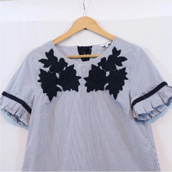 EUC Crown & Ivy blouse size Small navy blue velvet striped top - Picture 2 of 6